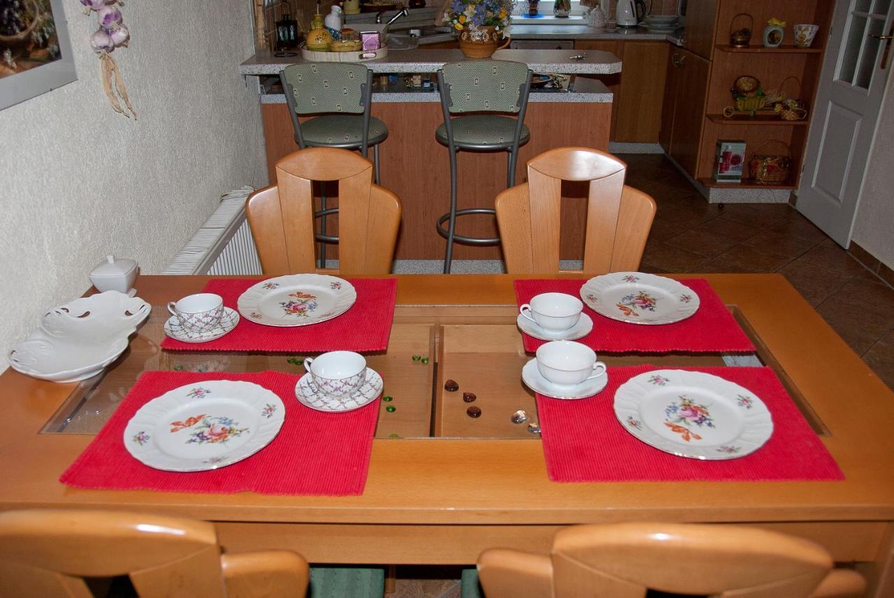 Apartman Na Zahradni Karlsbad Eksteriør billede