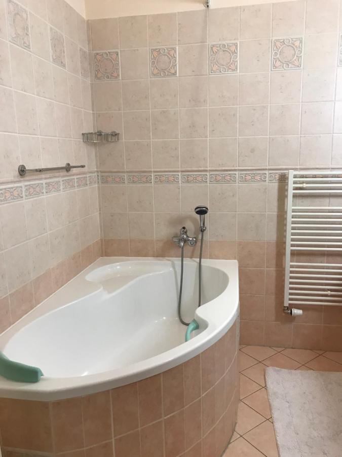 Apartman Na Zahradni Karlsbad Eksteriør billede